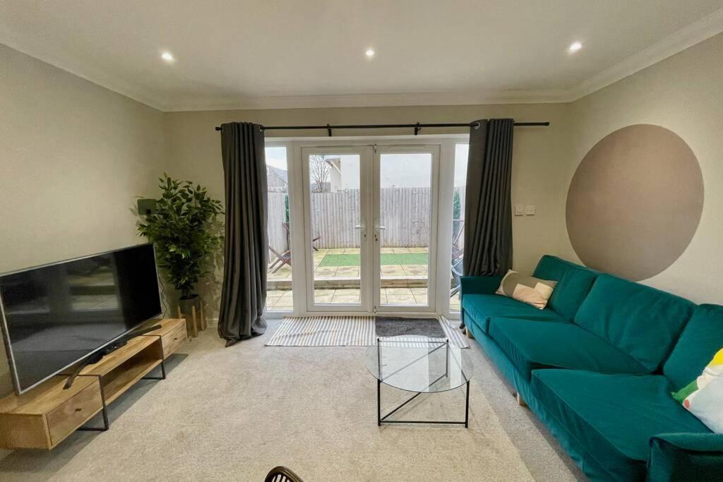 Stylish Modern Two Bedroom Apartment With Garden Cardiff Kültér fotó