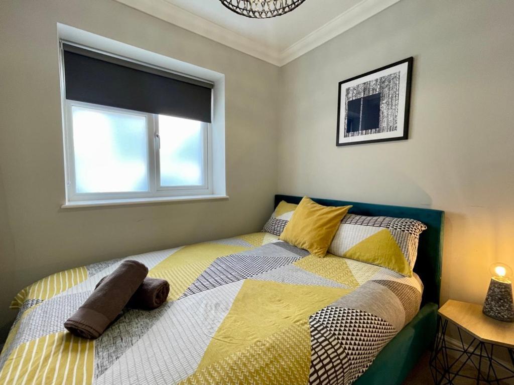 Stylish Modern Two Bedroom Apartment With Garden Cardiff Kültér fotó