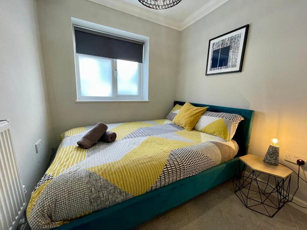 Stylish Modern Two Bedroom Apartment With Garden Cardiff Kültér fotó